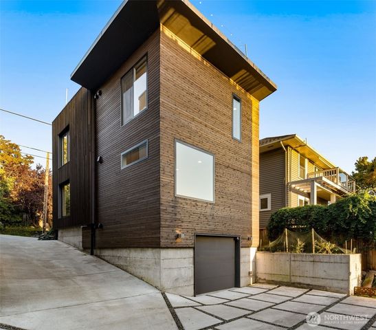 1105 Yakima Avenue S, Seattle, WA 98144