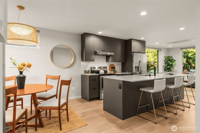 1105 Yakima Avenue S, Seattle, WA 98144