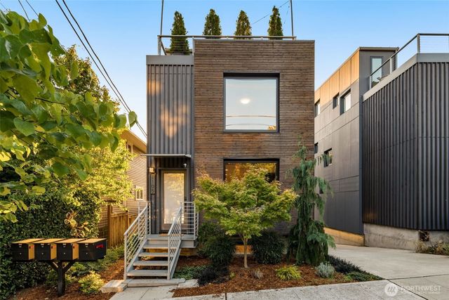 1105 Yakima Avenue S, Seattle, WA 98144