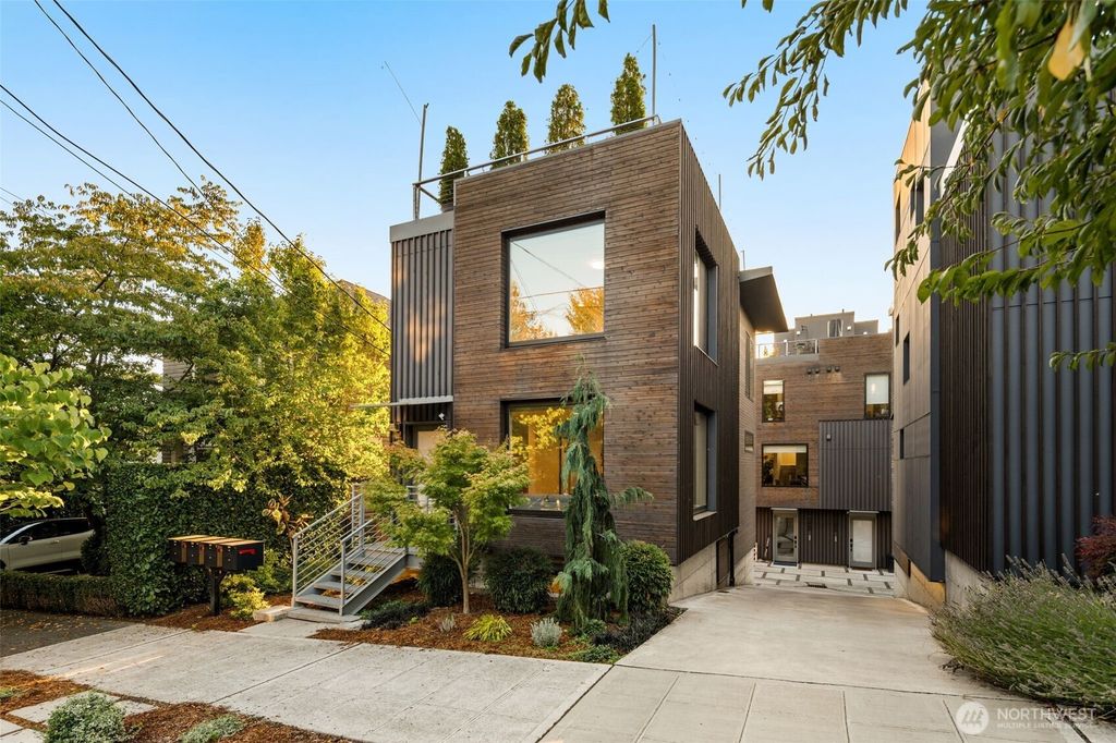 1105 Yakima Avenue S, Seattle, WA 98144