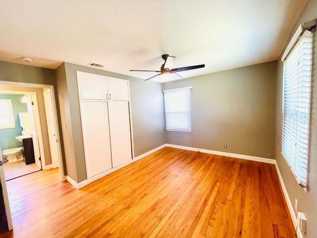 34 W Barrymore St, Stockton, CA 95204