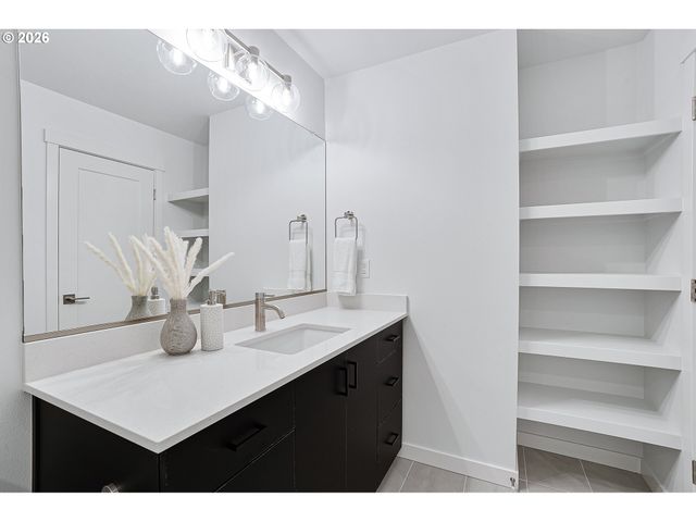 7306 Sw 13th Ave, Portland, OR 97239