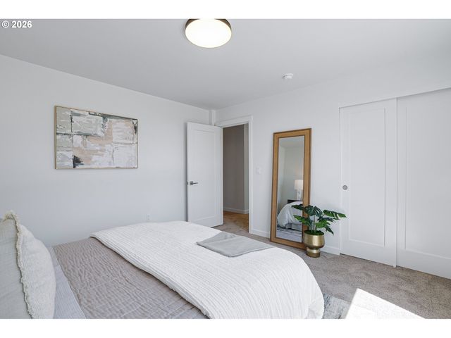 7306 Sw 13th Ave, Portland, OR 97239