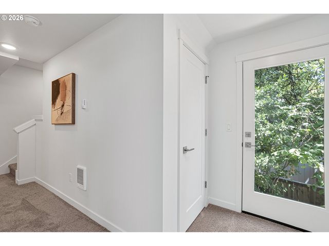 7306 Sw 13th Ave, Portland, OR 97239