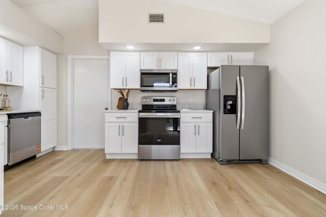 598 Pine Forest Court, Melbourne, FL 32940