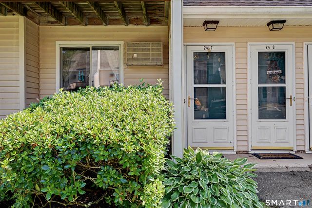 8 Rose Lane 24-7, Danbury, CT 06811