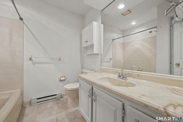 8 Rose Lane 24-7, Danbury, CT 06811