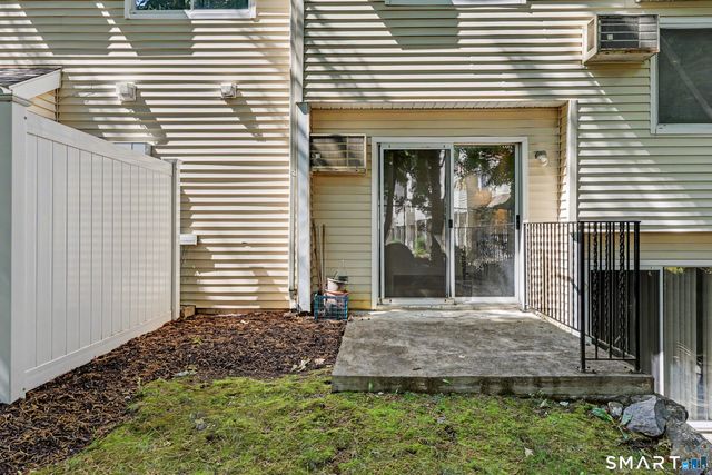 8 Rose Lane 24-7, Danbury, CT 06811