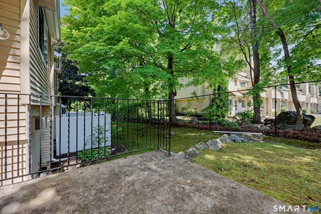 8 Rose Lane 24-7, Danbury, CT 06811