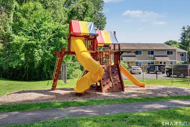 8 Rose Lane 24-7, Danbury, CT 06811