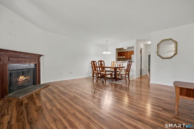 8 Rose Lane 24-7, Danbury, CT 06811