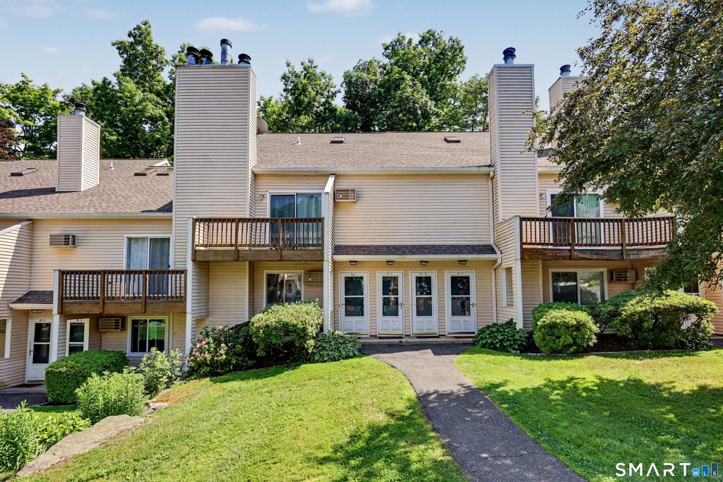 8 Rose Lane 24-7, Danbury, CT 06811