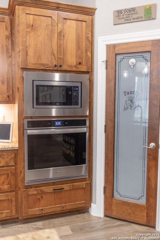 113 Ava Ridge, La Vernia, TX 78121