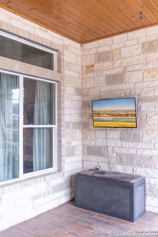 113 Ava Ridge, La Vernia, TX 78121