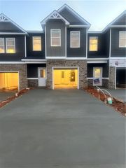 217 Ivey Terrace 32, Temple, GA 30179