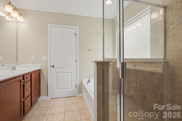 7202 Kinley Commons Lane, Charlotte, NC 28278