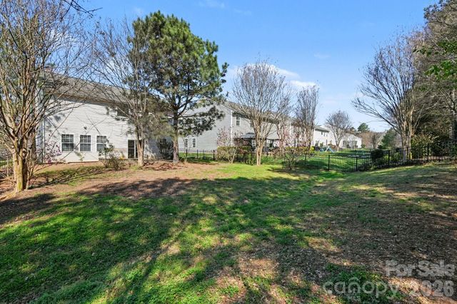 7202 Kinley Commons Lane, Charlotte, NC 28278