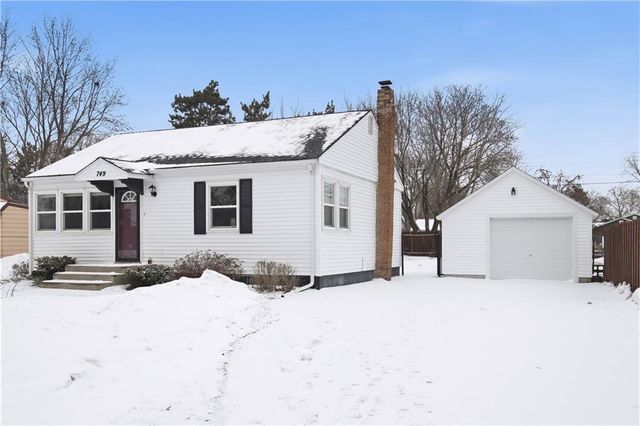 749 Maple Street, Chippewa Falls, WI 54729