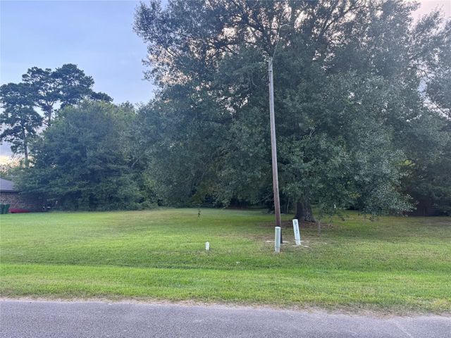000 Crescent Boulevard, Cleveland, TX 77327