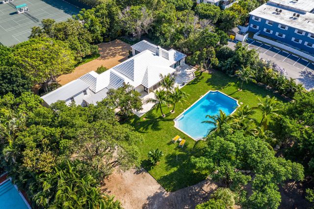 1008 N Ocean Boulevard, Gulf Stream, FL 33483