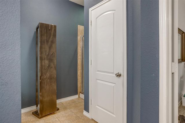 424 Ketron Road, Burleson, TX 76028
