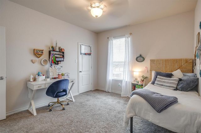 424 Ketron Road, Burleson, TX 76028
