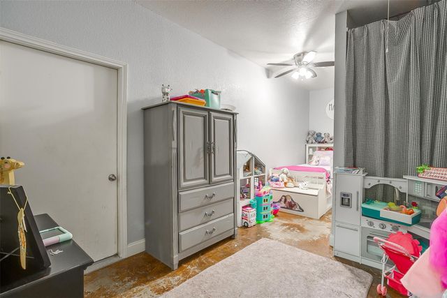424 Ketron Road, Burleson, TX 76028