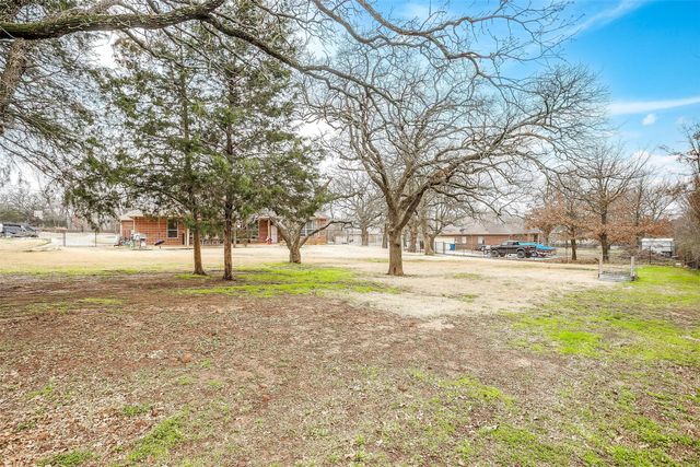 424 Ketron Road, Burleson, TX 76028