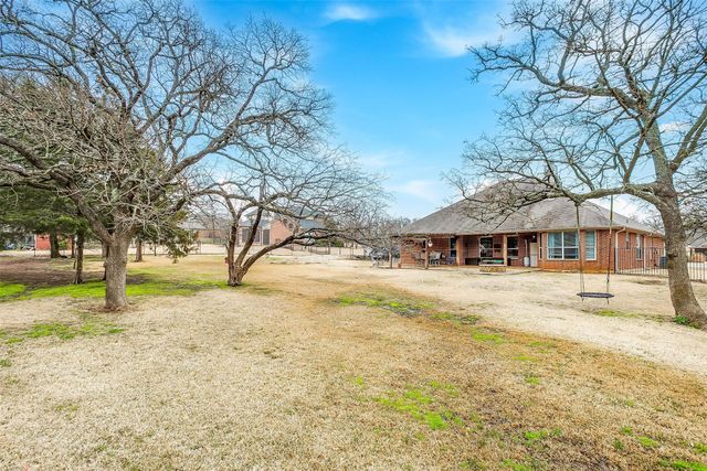 424 Ketron Road, Burleson, TX 76028