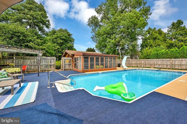 33 JAYANN DR, Lebanon, PA 17042