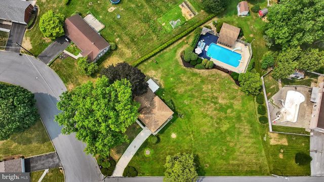33 JAYANN DR, Lebanon, PA 17042