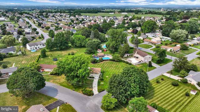 33 JAYANN DR, Lebanon, PA 17042