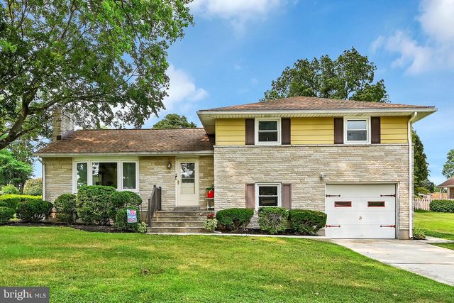 33 JAYANN DR, Lebanon, PA 17042