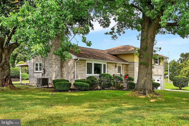 33 JAYANN DR, Lebanon, PA 17042