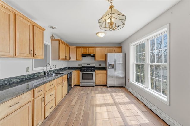 281 Swan Street A, Providence, RI 02905