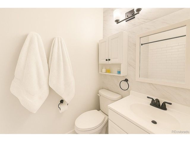 16953 E Whitaker Dr F, Aurora, CO 80015