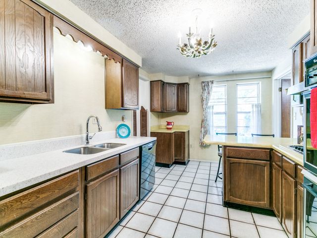 1132 N Irving Heights Drive, Irving, TX 75061
