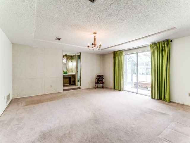1132 N Irving Heights Drive, Irving, TX 75061