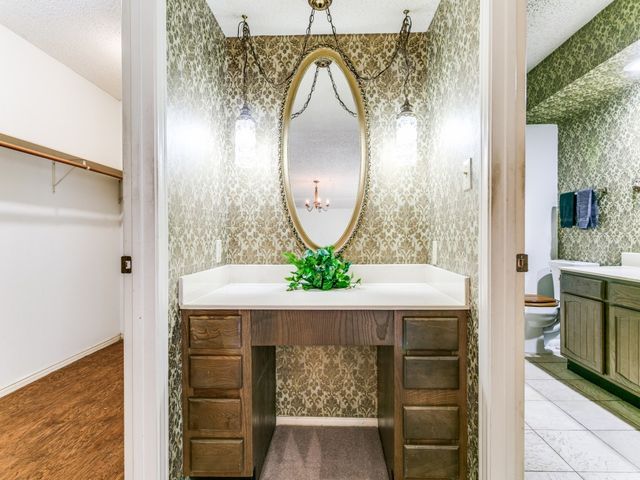 1132 N Irving Heights Drive, Irving, TX 75061
