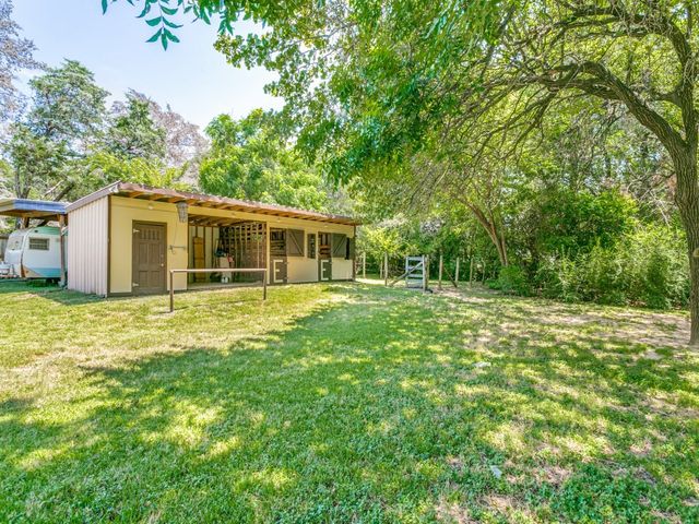 1132 N Irving Heights Drive, Irving, TX 75061