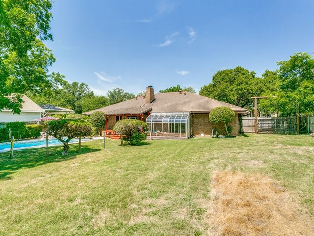 1132 N Irving Heights Drive, Irving, TX 75061