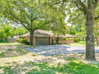 1132 N Irving Heights Drive, Irving, TX 75061