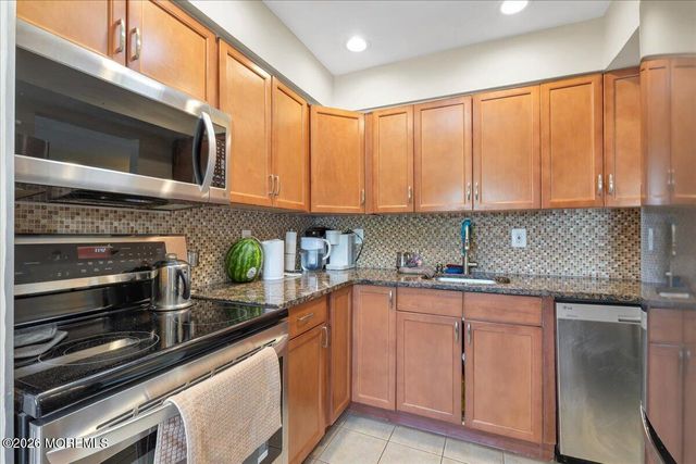 119 Avery Avenue J27, Long Branch, NJ 07740