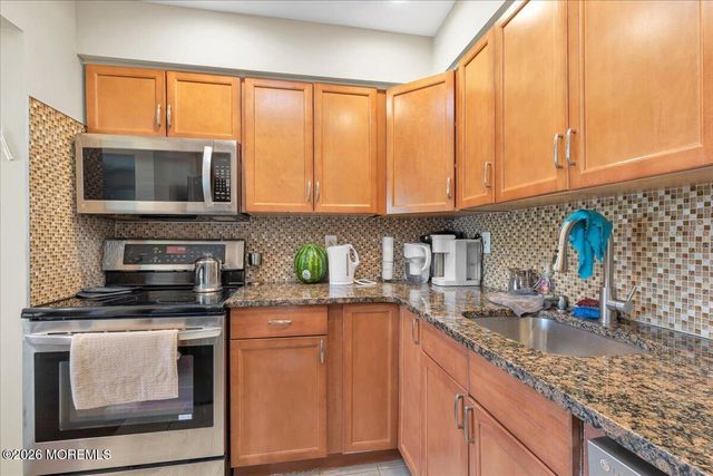 119 Avery Avenue J27, Long Branch, NJ 07740