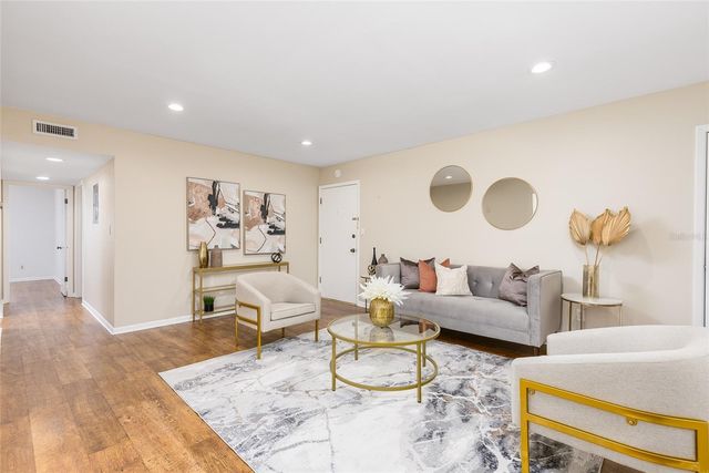 1913 WOODCREST DRIVE B, Winter Park, FL 32792