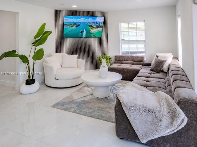 1435 Grant St, Hollywood, FL 33020