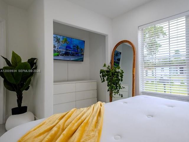 1435 Grant St, Hollywood, FL 33020