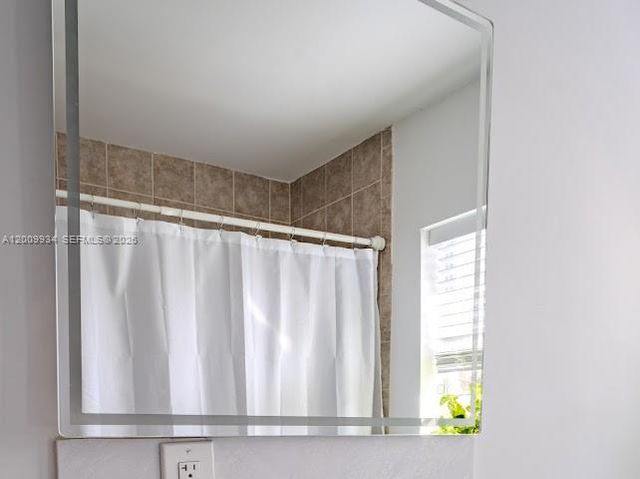 1435 Grant St, Hollywood, FL 33020