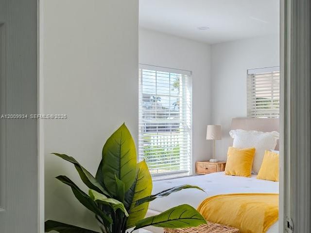 1435 Grant St, Hollywood, FL 33020