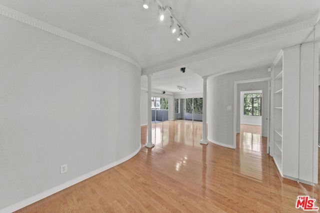 1323 N Olive Drive 39B, West Hollywood, CA 90069